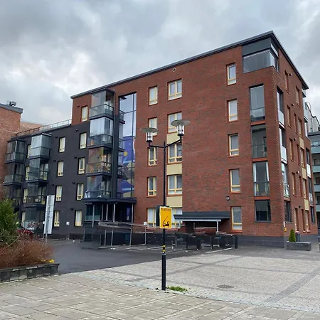 Malskin Taehti, Ilmainen Parkki アパート *